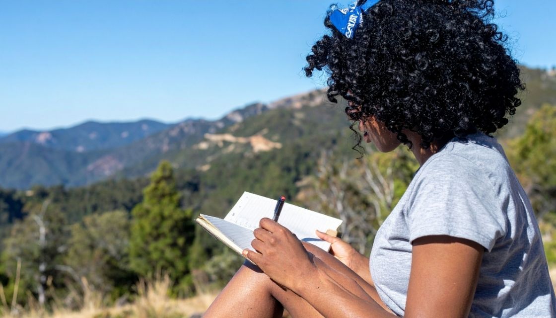 10 Prayer Journaling Prompts to Beat Fear and Uncertainty