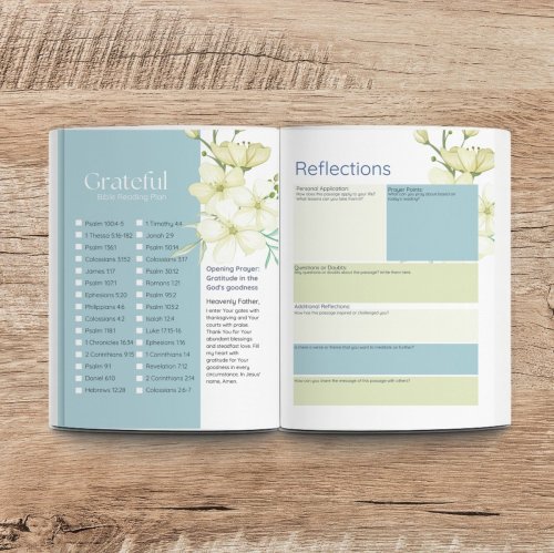 Grateful : 30-Day Prayer &amp; Reflection Journal